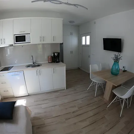 Apartment Mam Mali Vir
