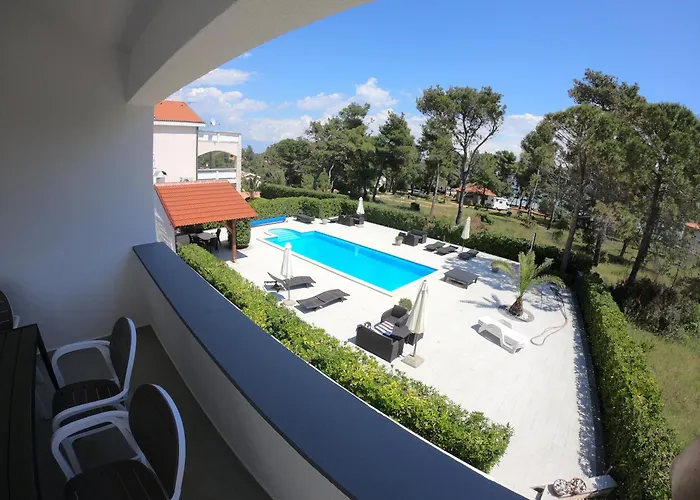 Apartment Mam Mali Vir