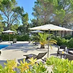 Mam Mali Apartment Vir