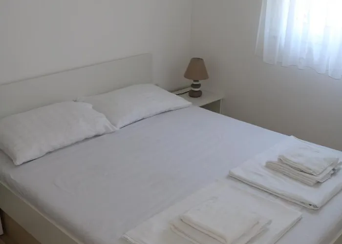 Mam Mali Apartment